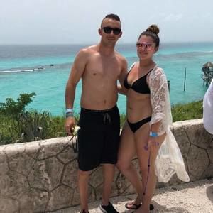 Meet your Posher, Ariela